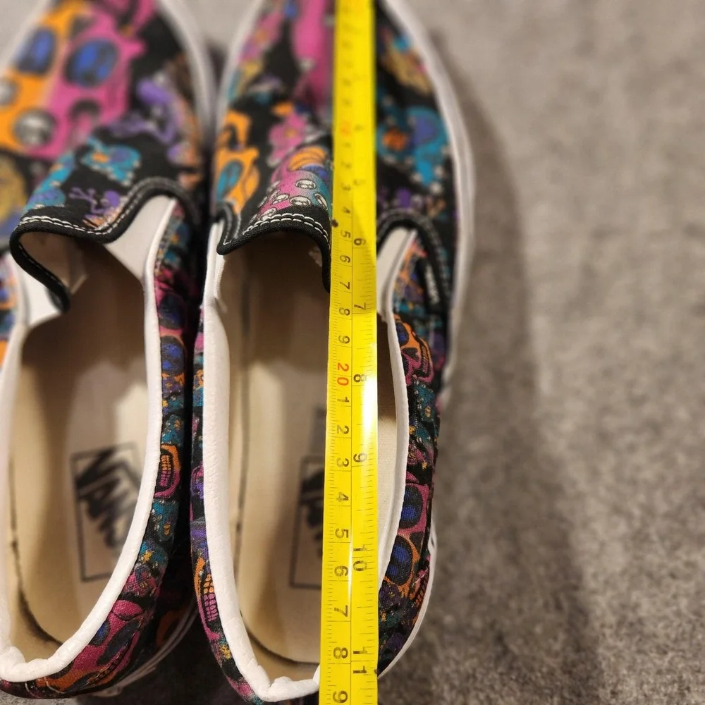 Vans Classic Slip On Shoes Mens‎ Black Multicolor Skull Mushroom Print Canvas